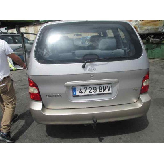 kia carnival del año 2001