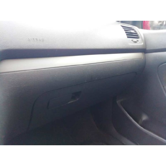 volkswagen golf v berlina (1k1) del año 2004