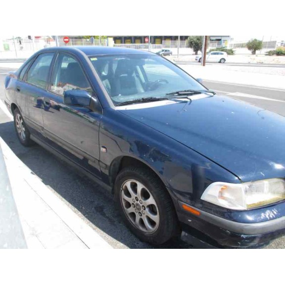 volvo s40 berlina del año 1999