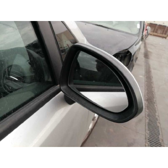 opel corsa d del año 2006