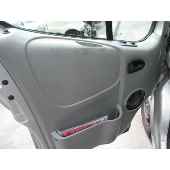 renault trafic combi (ab 4.01) del año 2004