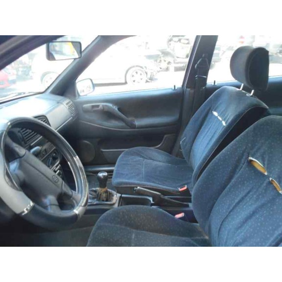 volkswagen passat berlina (3a2) del año 1994