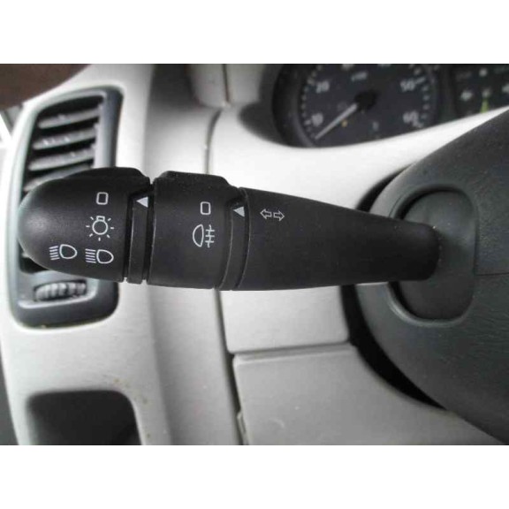 renault trafic combi (ab 4.01) del año 2004