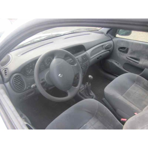 renault megane i fase 2 classic (la..) del año 2000