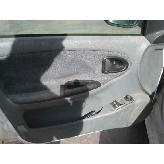 renault megane i berlina hatchback (ba0) del año 1998