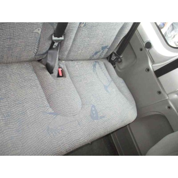 renault trafic combi (ab 4.01) del año 2004