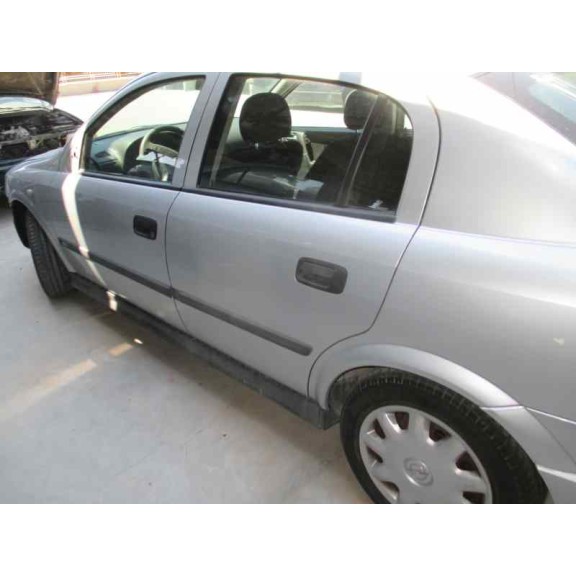 opel astra g berlina del año 1999
