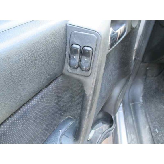 opel astra g berlina del año 1999