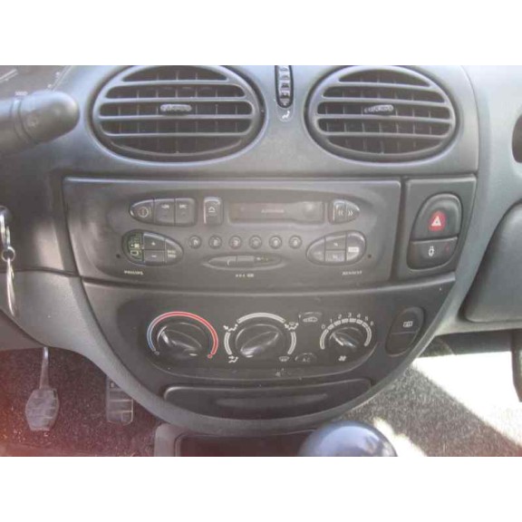 renault megane i berlina hatchback (ba0) del año 1998