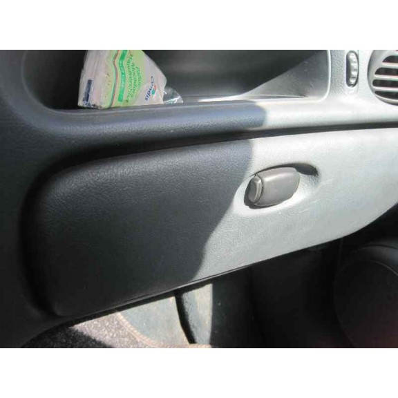 renault megane i berlina hatchback (ba0) del año 1998