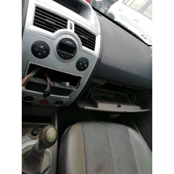 renault megane ii berlina 5p del año 2004