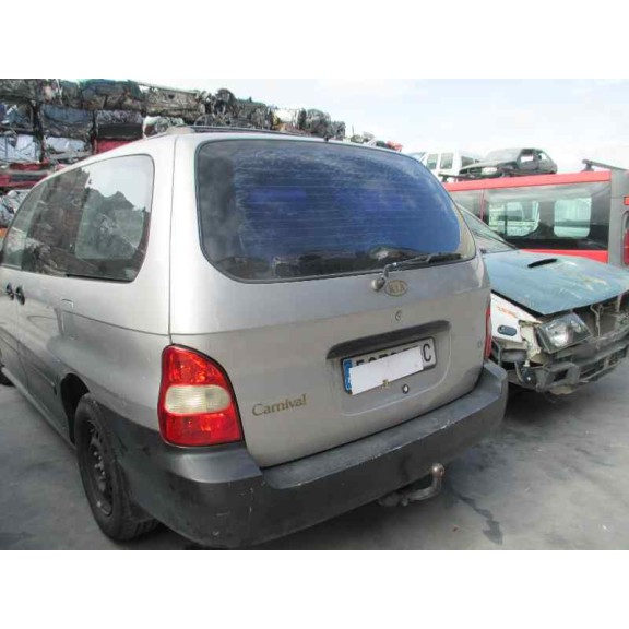 kia carnival del año 2001