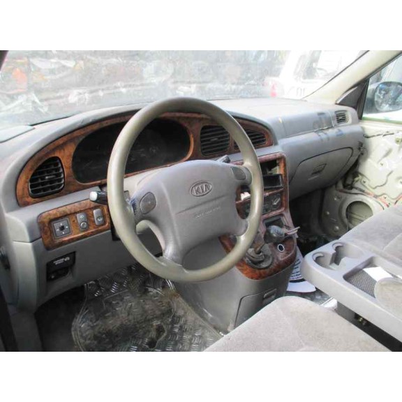 kia carnival del año 2001