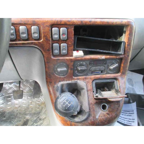 kia carnival del año 2001