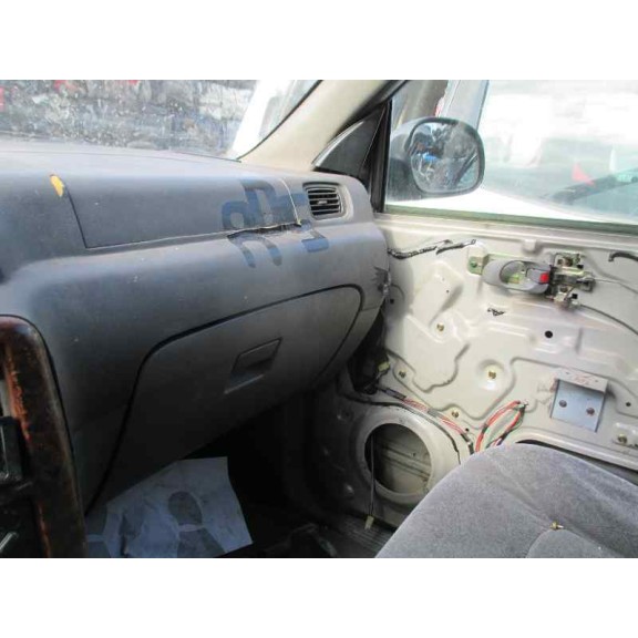 kia carnival del año 2001