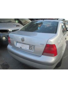 volkswagen bora berlina (1j2) del año 2001 2
