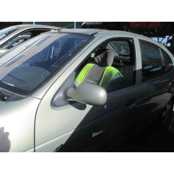 renault megane i fase 2 classic (la..) del año 2000