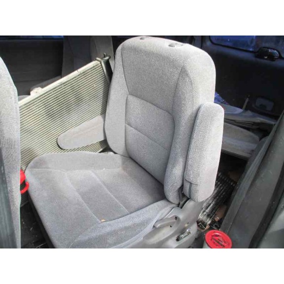 kia carnival del año 2001