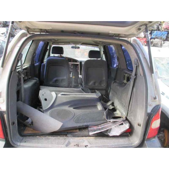 kia carnival del año 2001