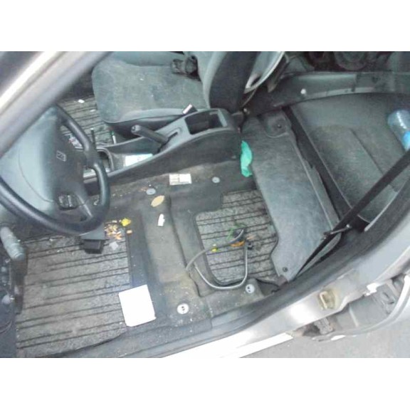 citroën xsara berlina del año 2000