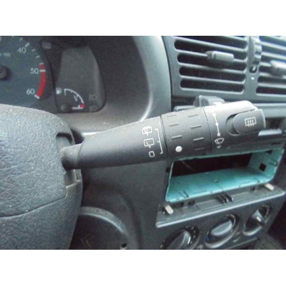 citroën xsara berlina del año 2000