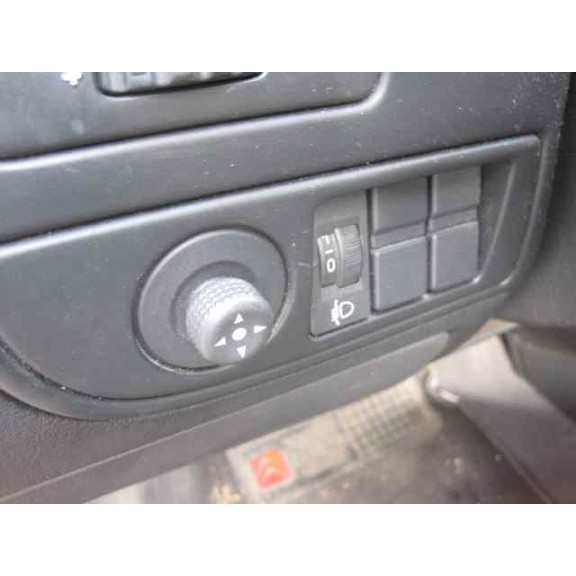 citroën xsara berlina del año 2001