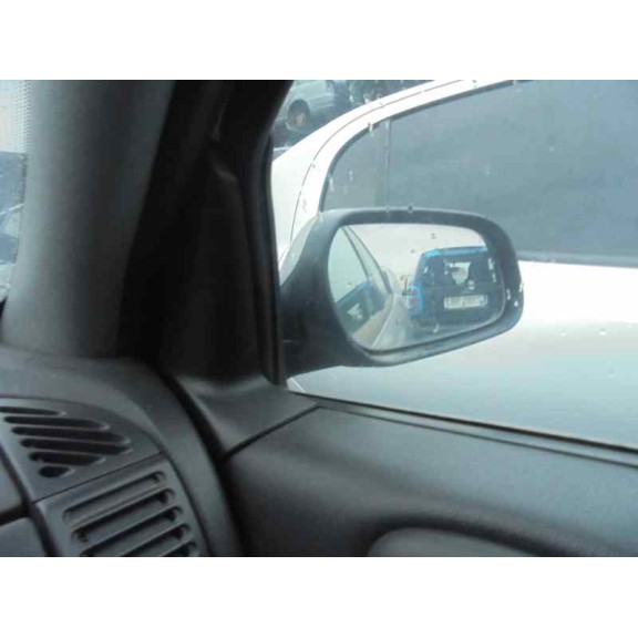 citroën xsara berlina del año 2000