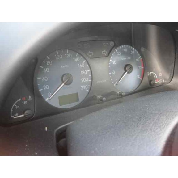 citroën xsara berlina del año 2001