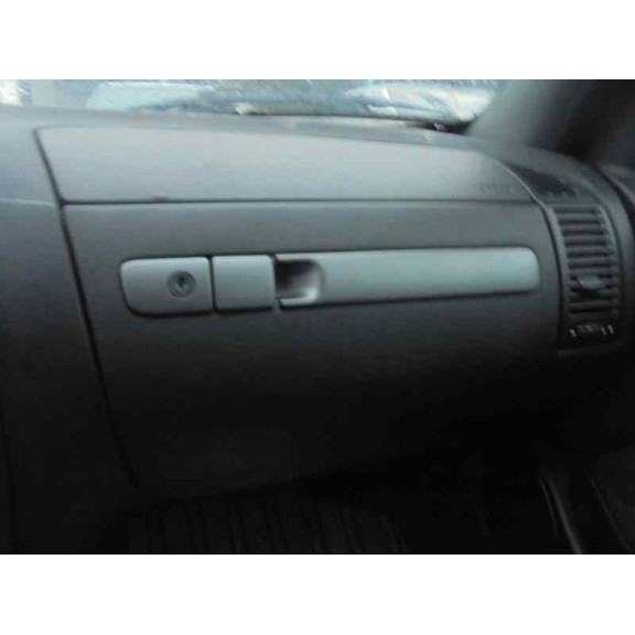 citroën xsara berlina del año 2000