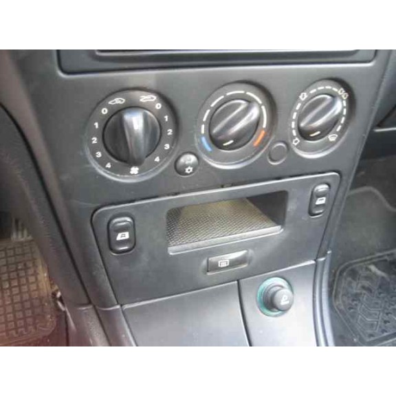 citroën xsara berlina del año 2001