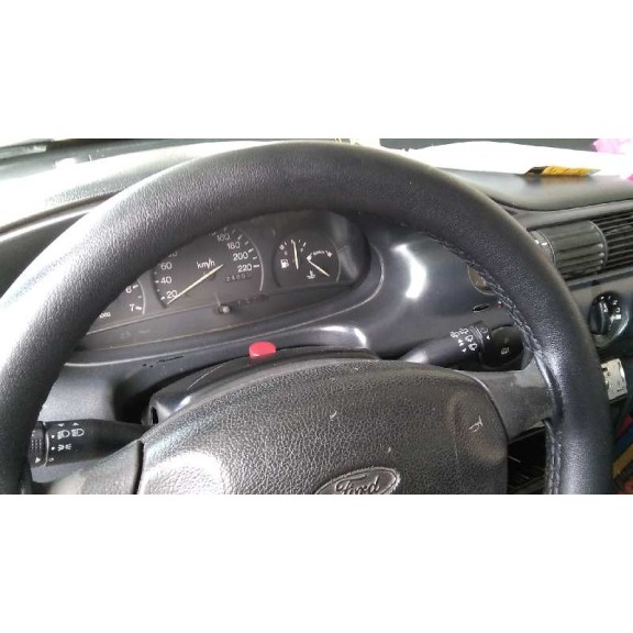 ford escort berlina/turnier del año 1997