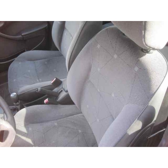 citroën xsara berlina del año 2001