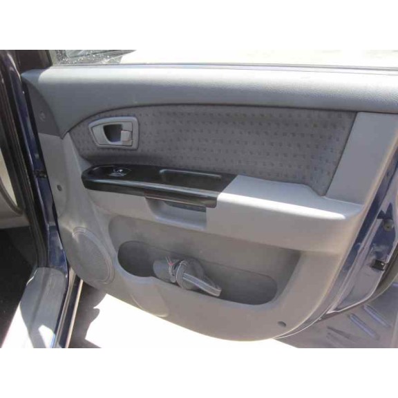 kia carens del año 2004