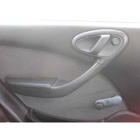 citroën xsara berlina del año 2001