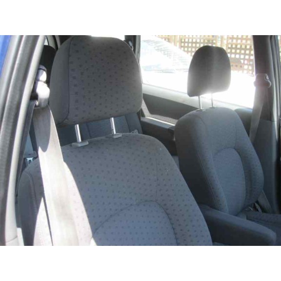 kia carens del año 2004