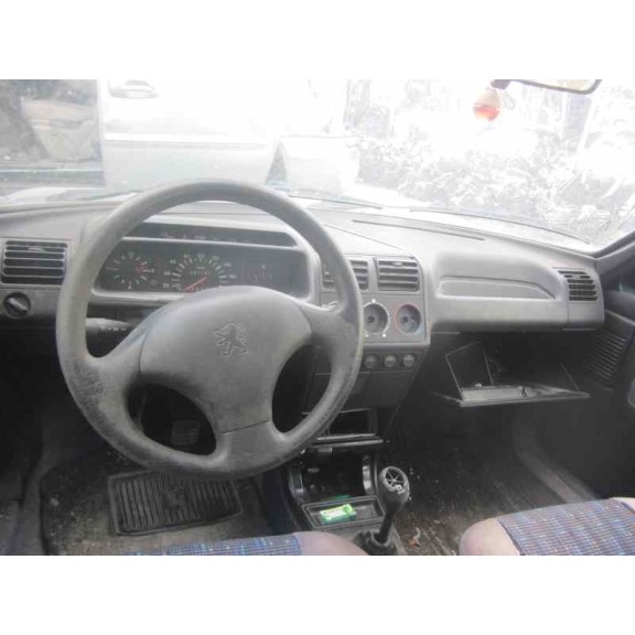 peugeot 205 berlina del año 1998