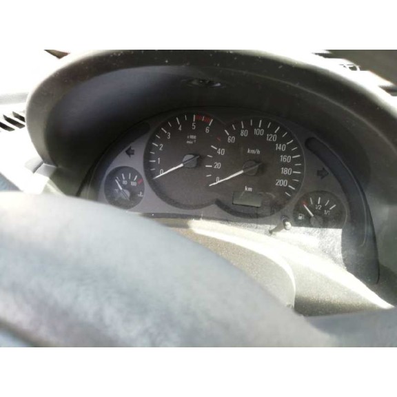 opel corsa c del año 2004