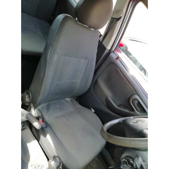 opel corsa c del año 2004