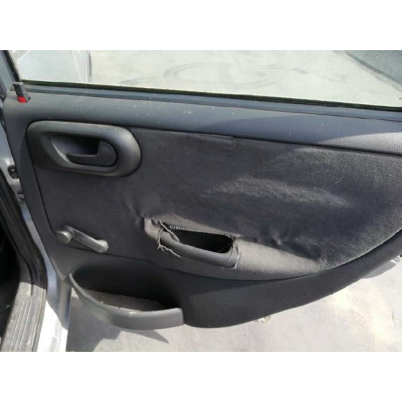 opel corsa c del año 2004