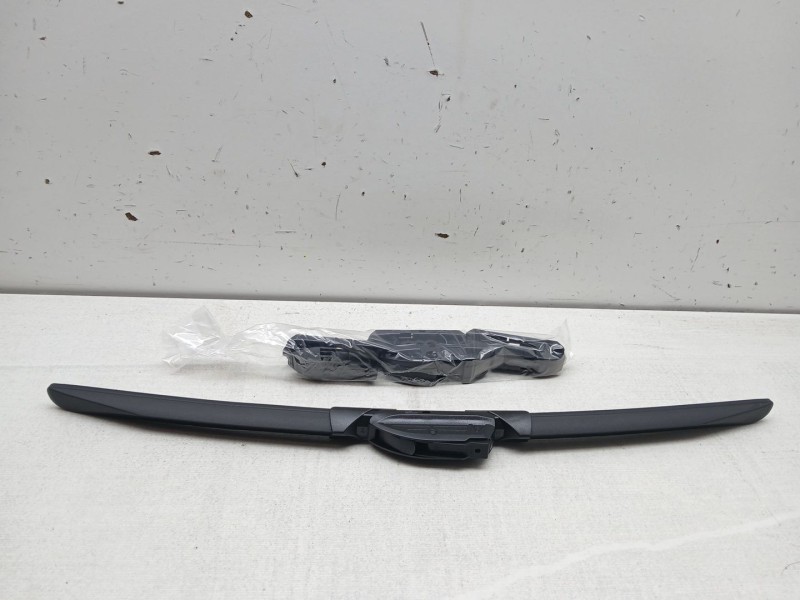 Recambio de escobilla limpia para peugeot 3008 referencia OEM IAM cgaf1845  45 cm 18´´ flexible