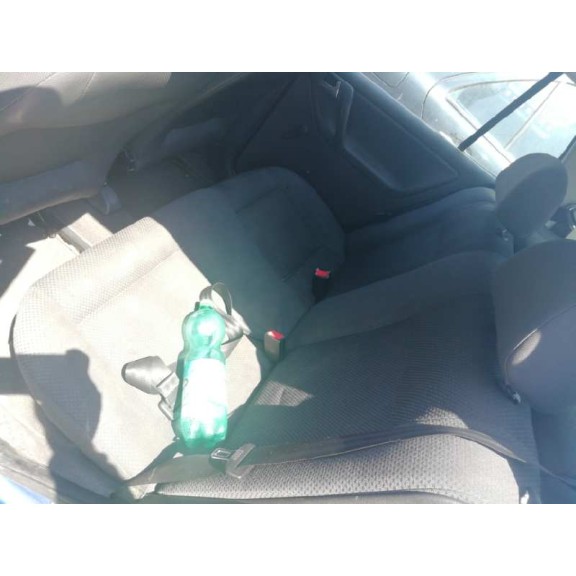 volkswagen polo berlina (6n2) del año 2000