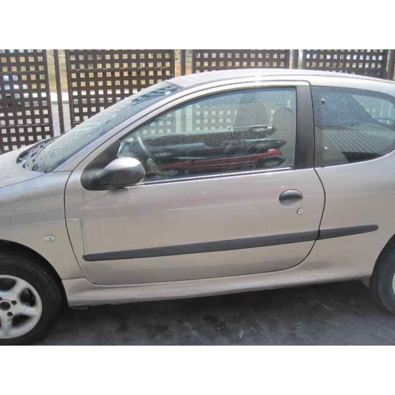 peugeot 206 berlina del año 1999