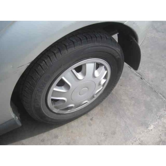 ford focus berlina (cak) del año 2000