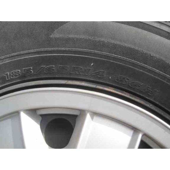 ford focus berlina (cak) del año 2000