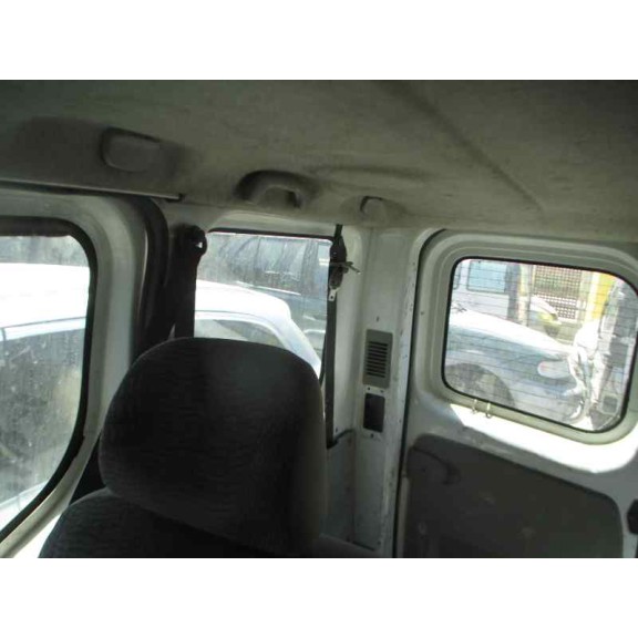 renault trafic combi (ab 4.01) del año 2004