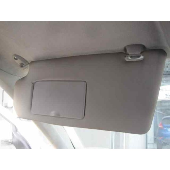 ford focus berlina (cak) del año 2000