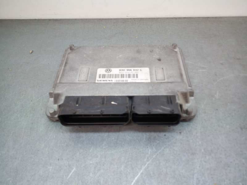 Recambio de centralita motor uce para volkswagen polo (9n1) conceptline referencia OEM IAM 03D906032C  