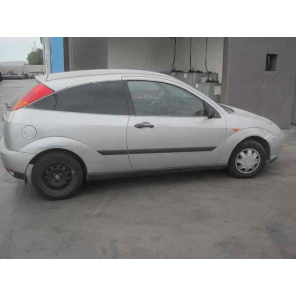 ford focus berlina (cak) del año 2000