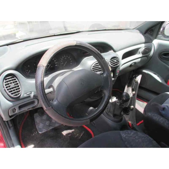 renault megane i berlina hatchback (ba0) del año 1998