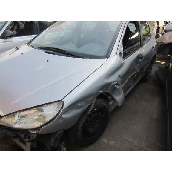 peugeot 206 berlina del año 2000